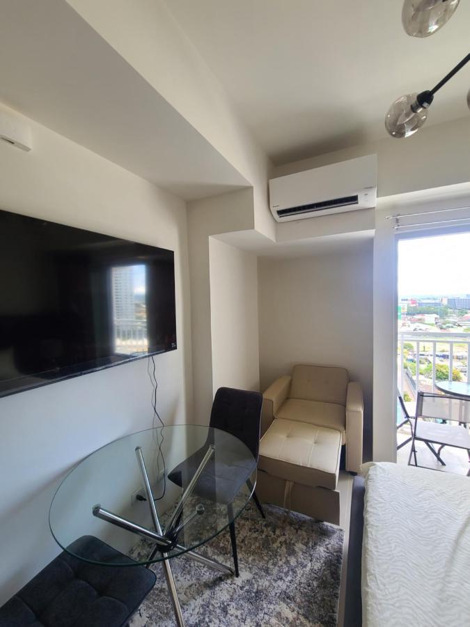 Inspiria Condo Free Airport Pickup For 3 Nights Stay Or More Davao City Esterno foto